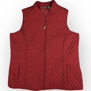 Jane‎ Ashley Quilted Burgundy Zip Vest pockets